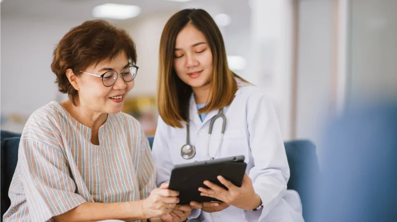 Non-surgical physical therapy session for pain relief in Massapequa NY